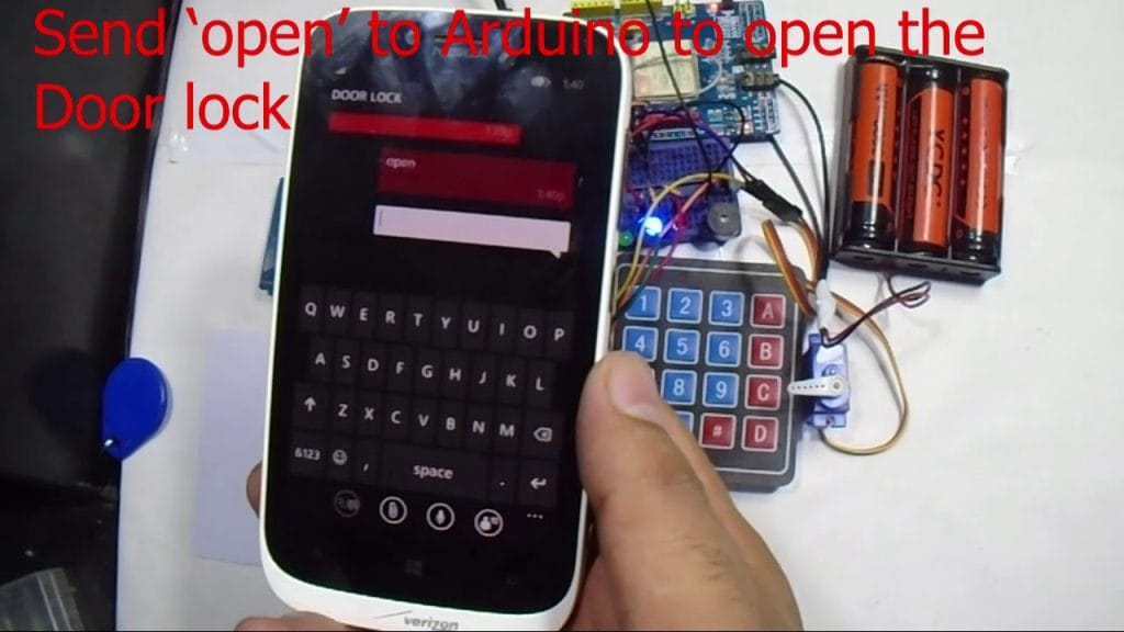 Home Security Arduino Project – Open and Close Door lock via SMS and RFID